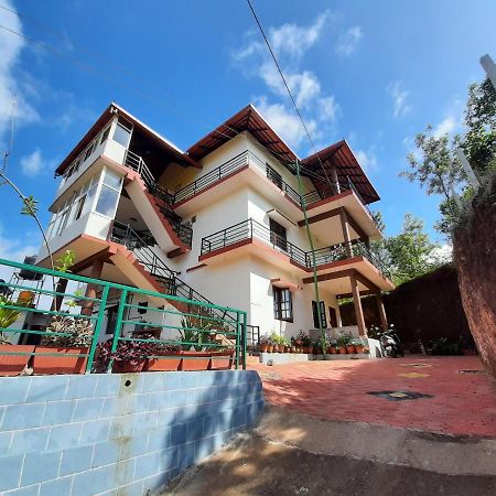 Daisey Dee Homestay Madikeri Buitenkant foto