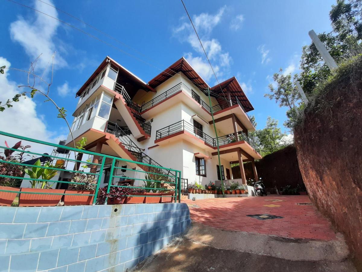 Daisey Dee Homestay Madikeri Buitenkant foto